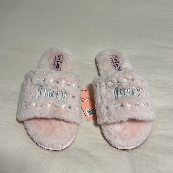 Soft Pink Juicy Couture Slippers💗 - Picture 3 of 7